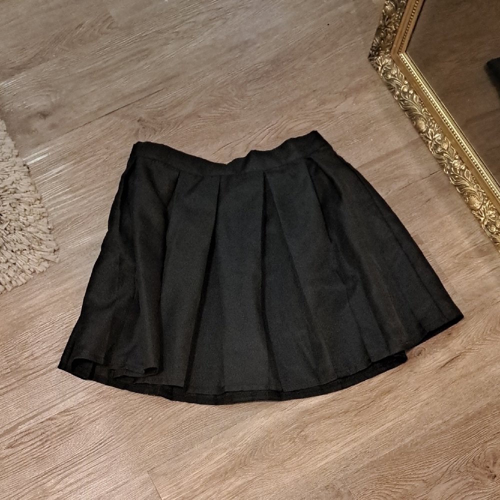 Black Pleated Mini Skirt